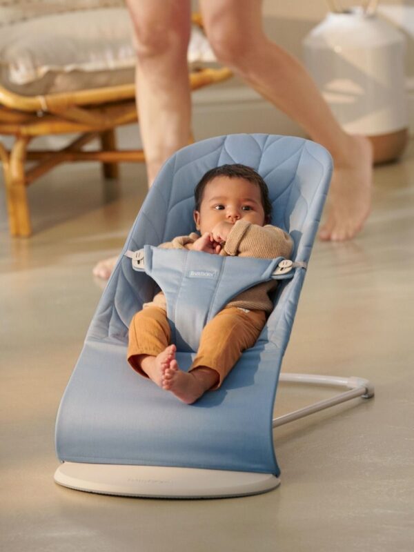 Babybjörn Bouncer Bliss lamamistool, Blue Petal Quilt — изображение 2