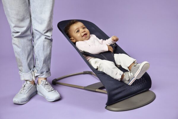 Babybjörn Bouncer Bliss lamamistool, Navy Blue Mesh — изображение 2