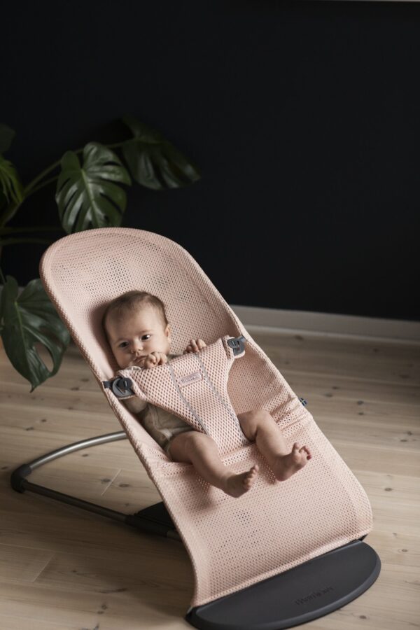 Babybjörn Bouncer Bliss lamamistool, Pearly Pink Mesh - Image 3