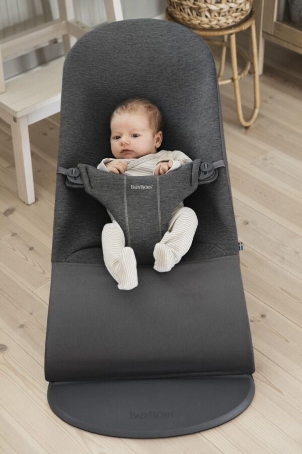 Babybjörn Bouncer Bliss lamamistool, 3D Jersey Charcoal Grey - Image 3