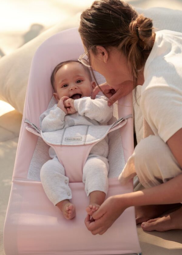Babybjörn Balance Soft lamamistool, Light Pink-Grey Woven Jersey - Image 3